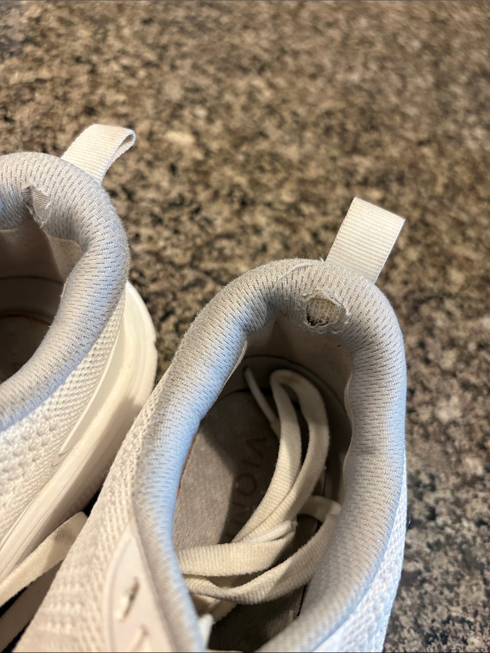 vionic sneakers - Picture 4 of 5